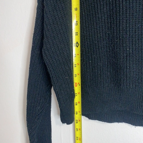🪸Perfect basic long sleeved sweater! - Picture 6 of 7